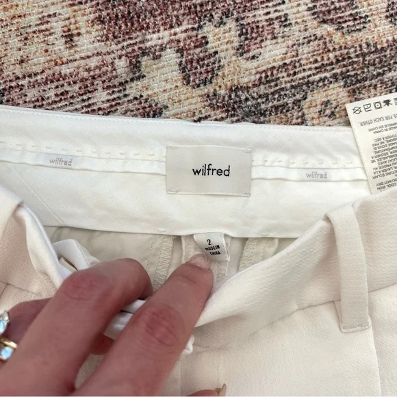 Aritzia Wilfred Carrot Pant - Picture 5 of 9